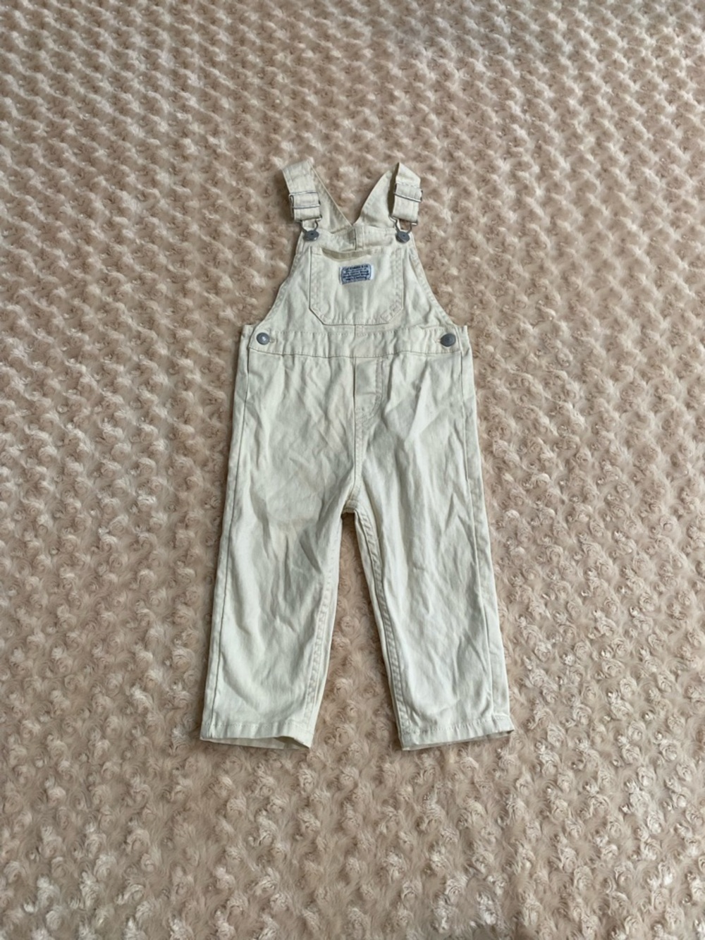 New Levi's unisex baby denim 2T overall in a classic off-white or cream colorway